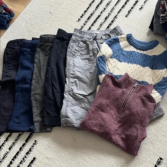 Bundle of 2T boys bottoms - Picture 1 of 7